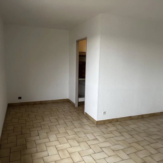  AGENCE TEMPLUM : Apartment | SORGUES (84700) | 33 m2 | 420 € 