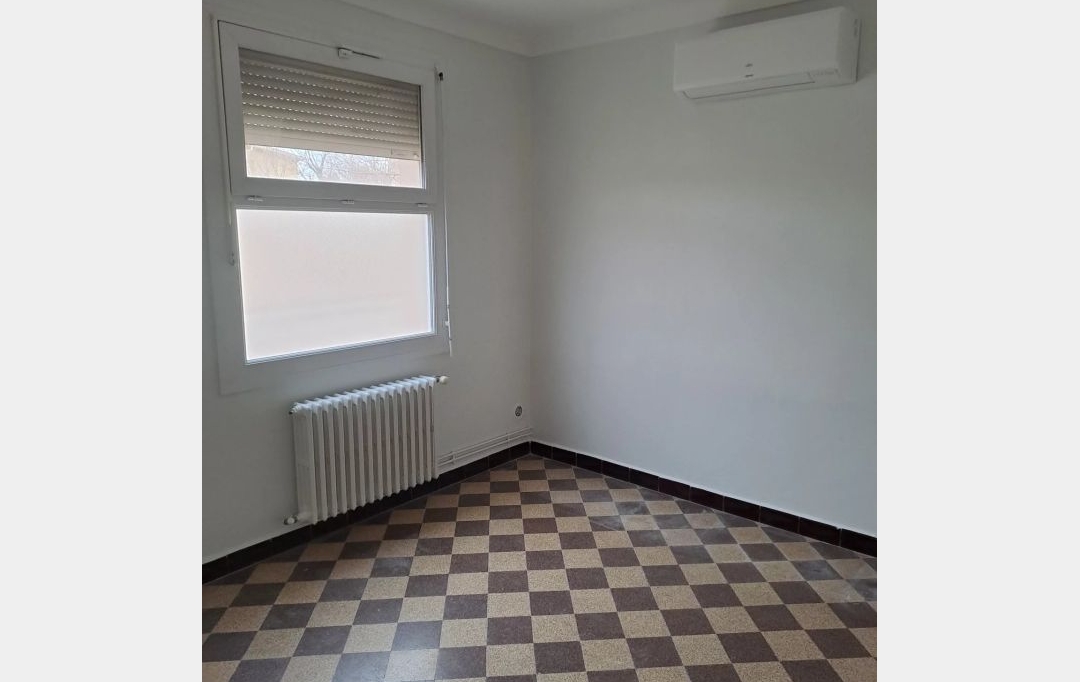 AGENCE TEMPLUM : Appartement | SORGUES (84700) | 67 m2 | 750 € 