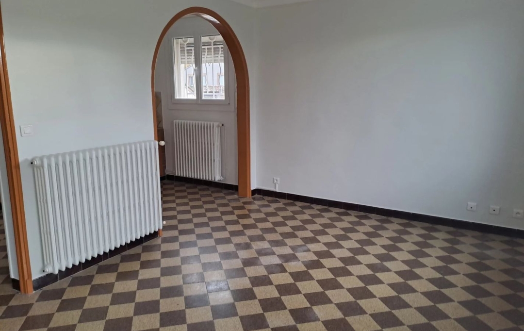 AGENCE TEMPLUM : Appartement | SORGUES (84700) | 67 m2 | 750 € 