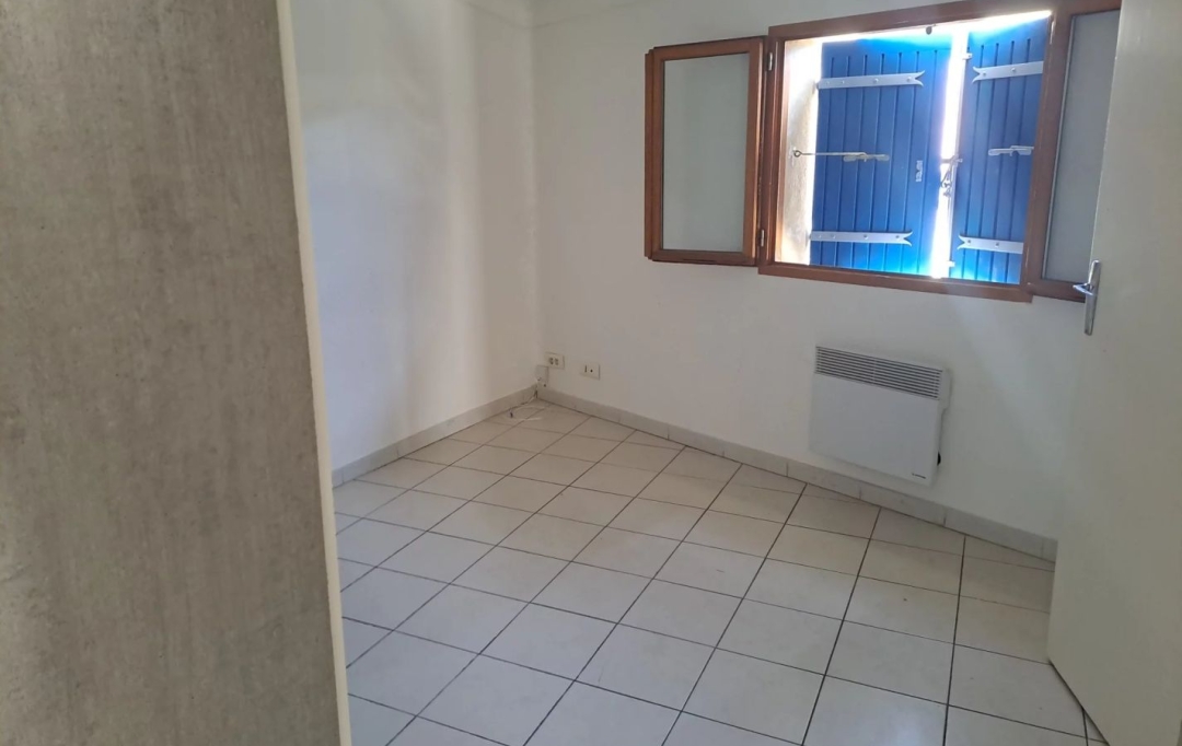 AGENCE TEMPLUM : Apartment | SORGUES (84700) | 42 m2 | 530 € 