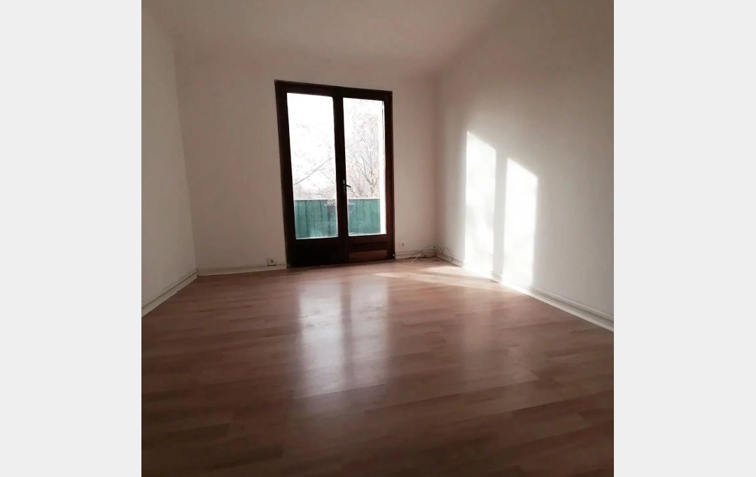 AGENCE TEMPLUM : Apartment | SORGUES (84700) | 50 m2 | 448 € 