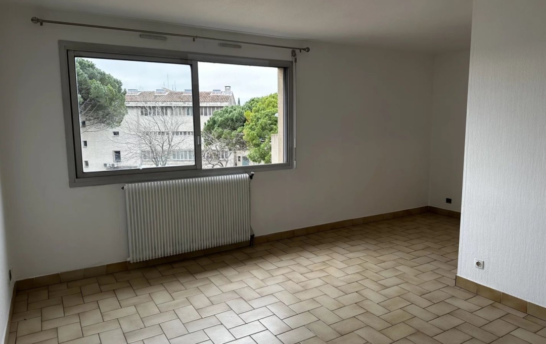 AGENCE TEMPLUM : Apartment | SORGUES (84700) | 33 m2 | 420 € 