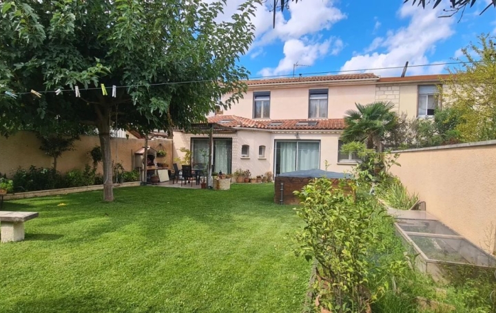 Maison   AVIGNON  145 m2 279 000 € 